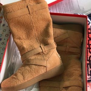 Coach camel suede lines boots